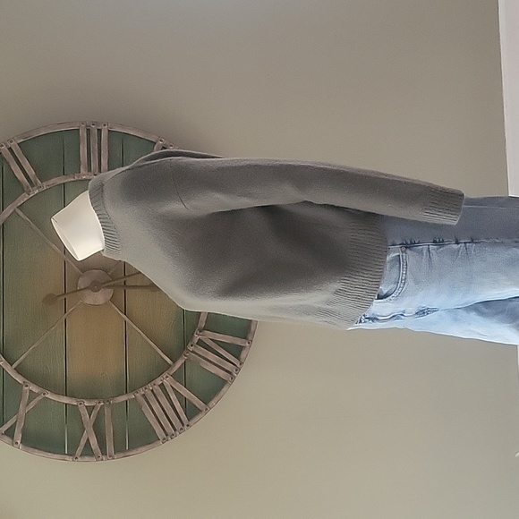 Vince Crew Neck Cashmere Sweater - Picture 5 of 12